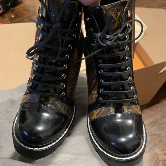 Brand new Louis Vuitton Booties! Hottest in season 3 years in a row! - Picture 4 of 5